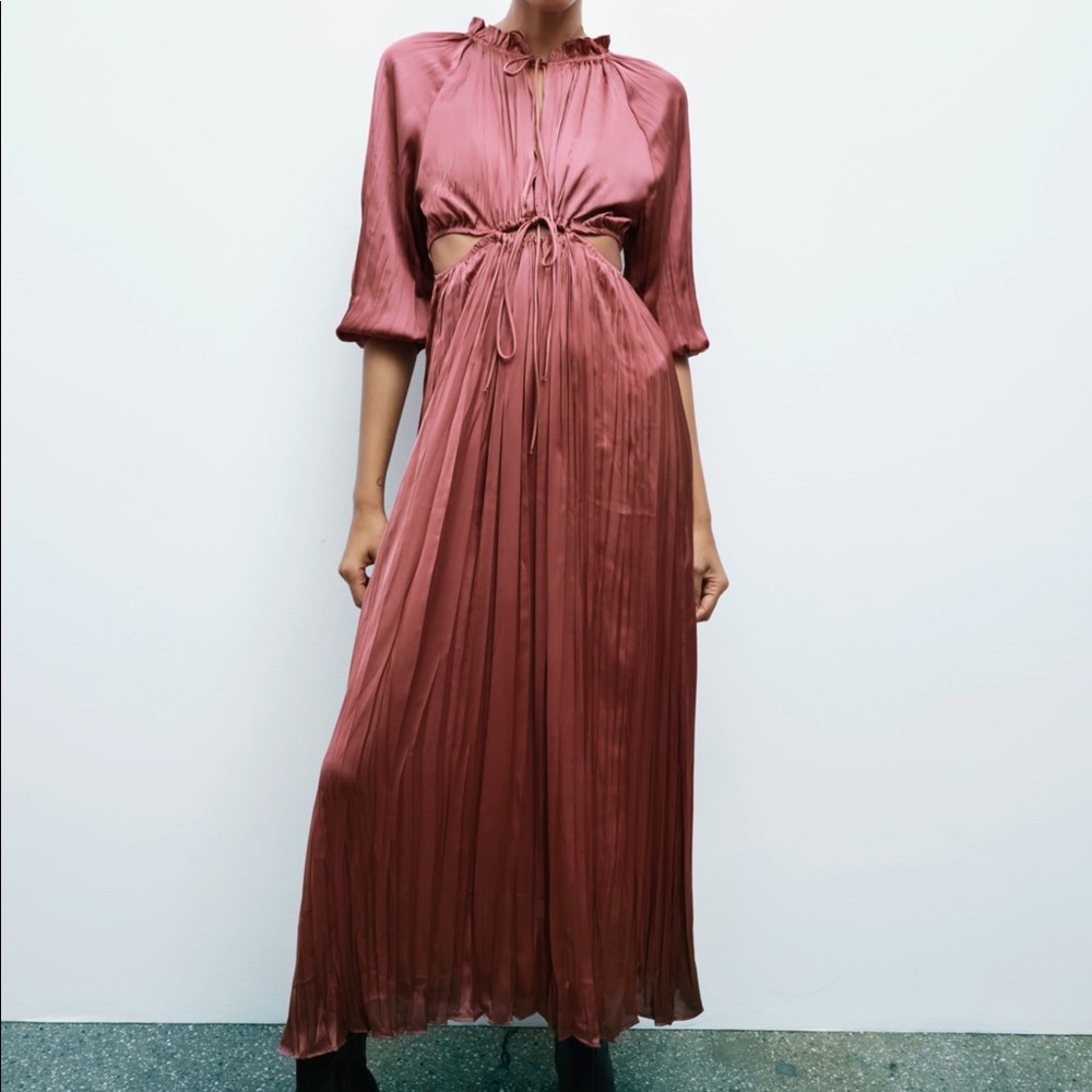 New with tags! ZARA NWT SS21 SATIN EFFECT MIDI CUT OUT DRESS MARSALA